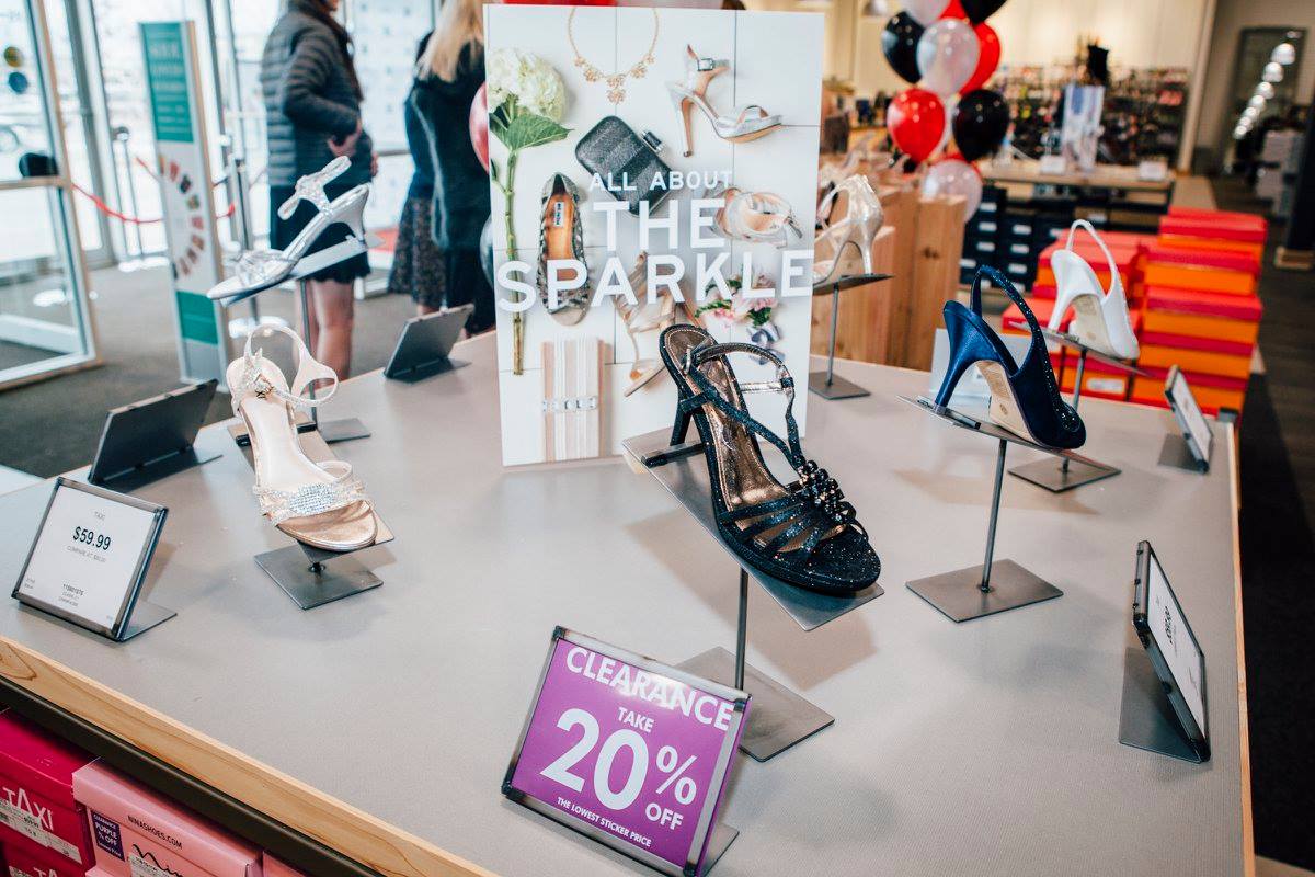 Fashion shoe warehouse deals