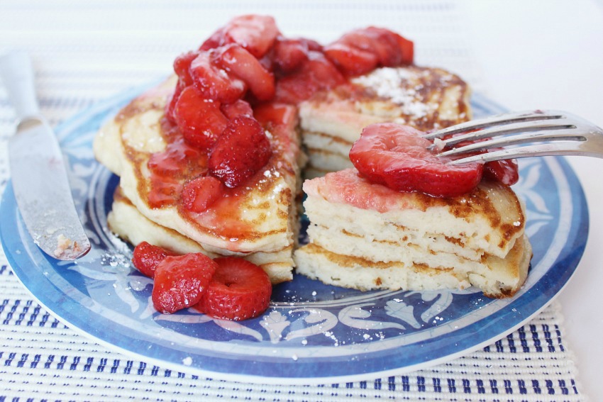 Buttermilk pancakes gluten-free bestofthislife.com