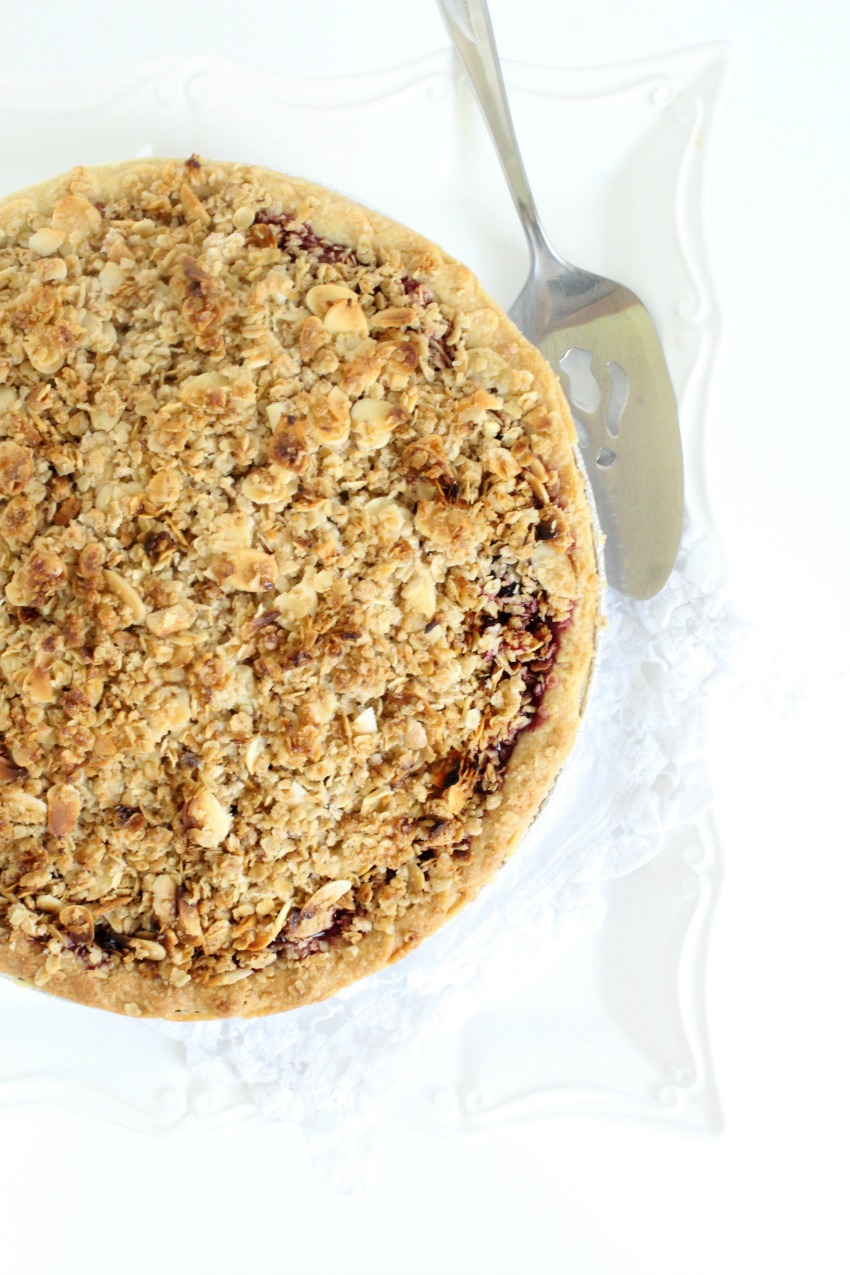 Cherry Crumble Pie
