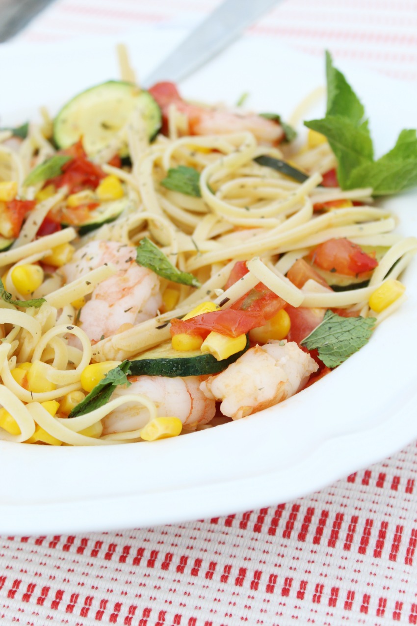Gluten-Free Linguine with Shrimp and Vegetables 