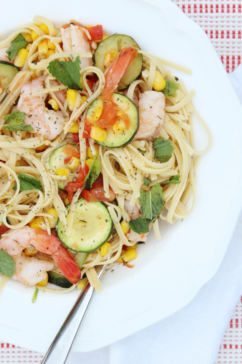 Gluten-Free Linguine with Shrimp and Vegetables 