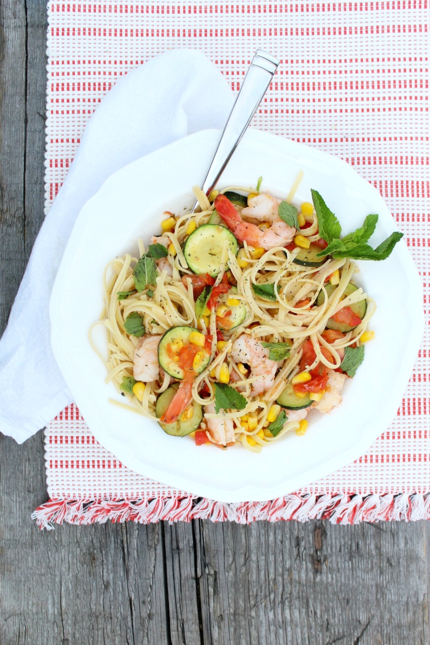 Gluten-Free Linguine with Shrimp and Vegetables 