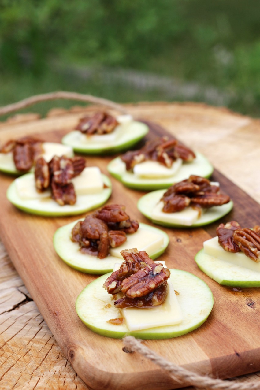 Apple Slices with Arla Havarti Creamy & Roasted Caramel Pecan Topping bestofthislife.com