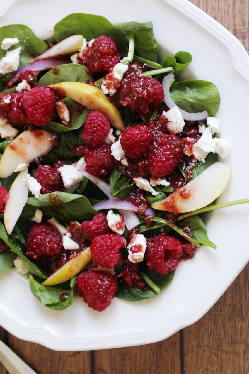 Raspberry Pear Spinach Salad #Foodiemamas