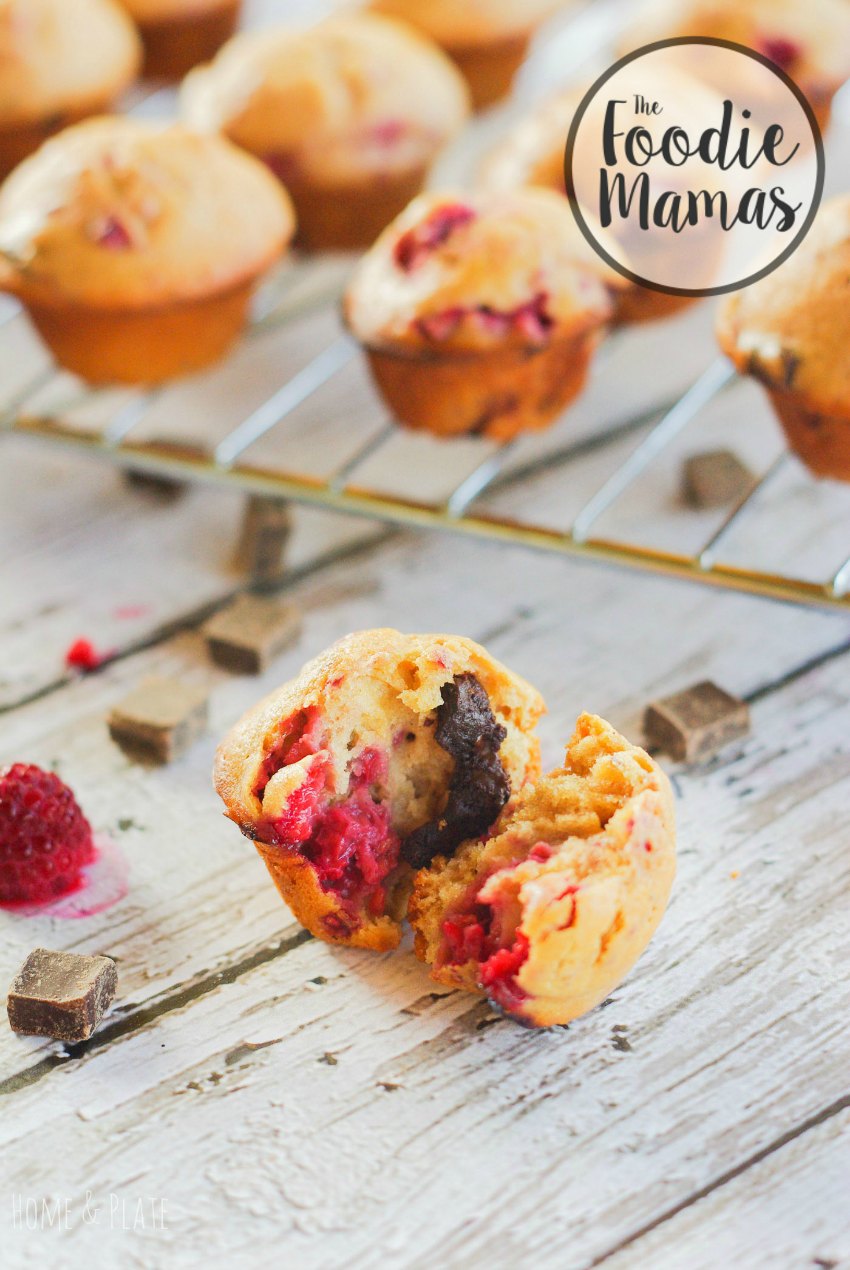 raspberry-dark-chocolate-chunk-muffins-8-2