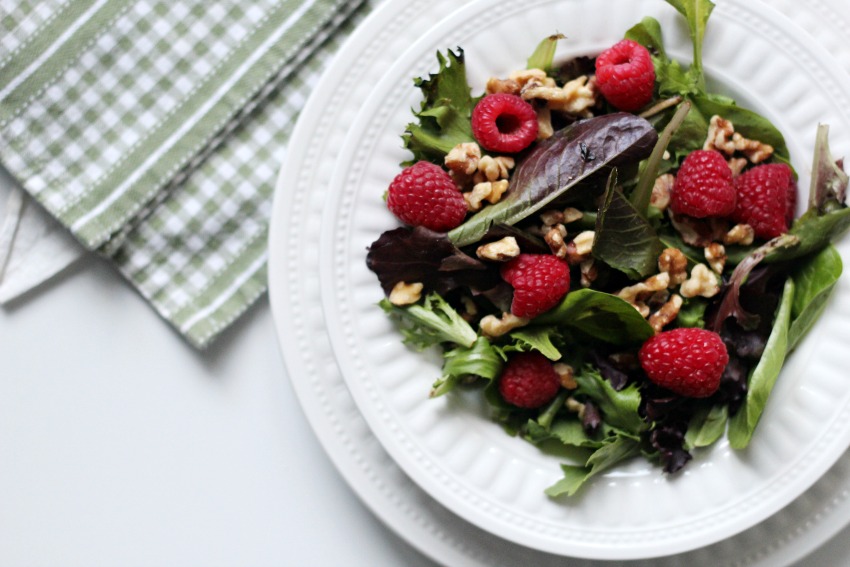 Easy & Beautiful Raspberry Walnut Winter Salad 