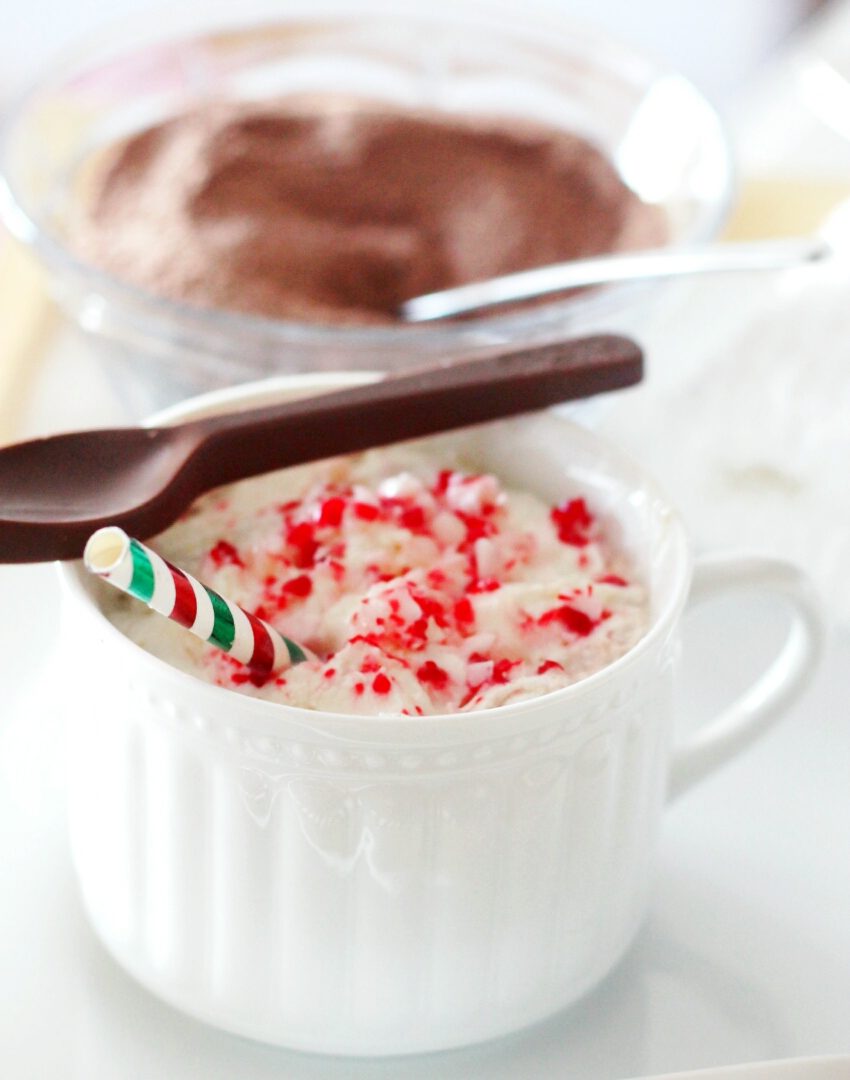 favourite-peppermint-hot-cocoa-recipe-for-holidays