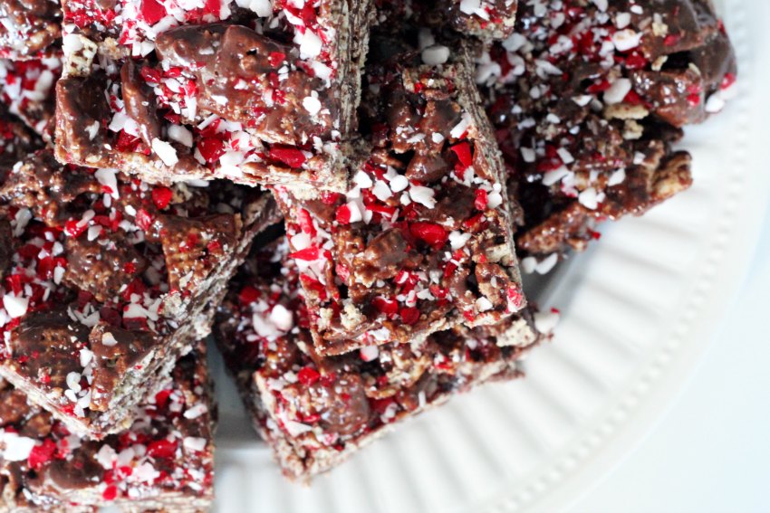 peppermint-crunch-chocolate-chex-bars-for-christmas-bestofthislife-com