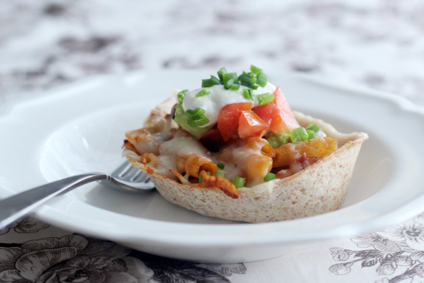 taco-pasta-bake-in-tortilla-bowls-850-x-567