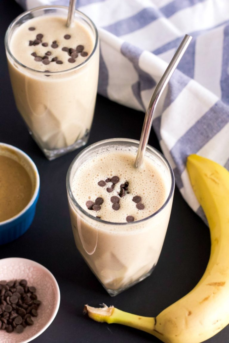 Quick and Easy Peanut Butter Banana Smoothie
